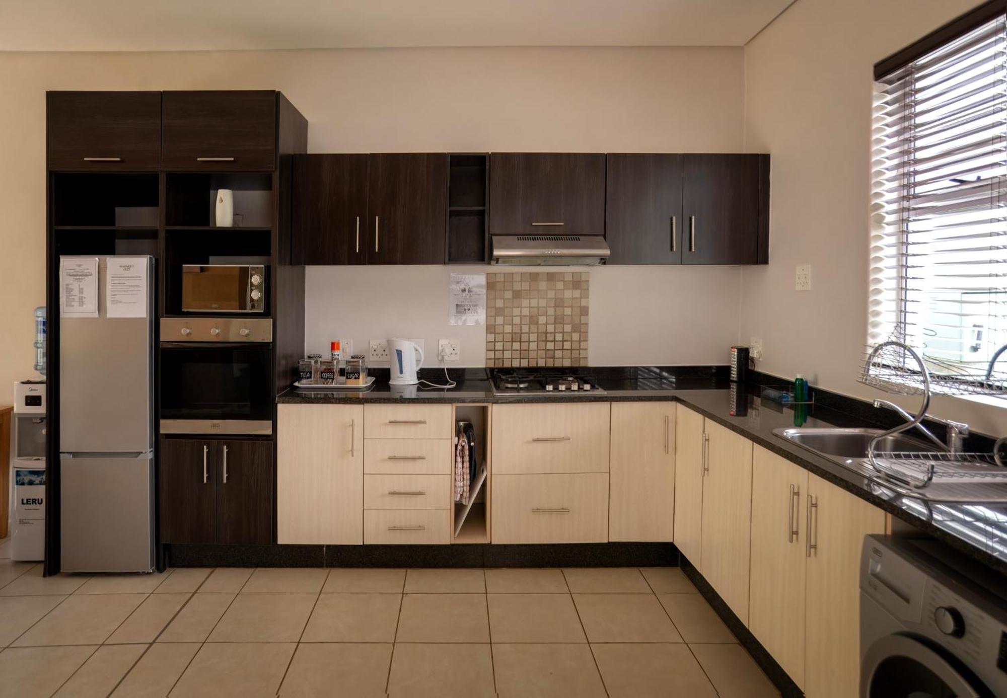 Apartments @ 125 ハボローネ エクステリア 写真